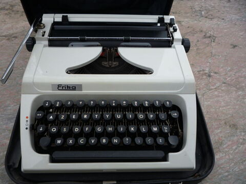Machine � �crire Erika (G)
25 Castres (81)