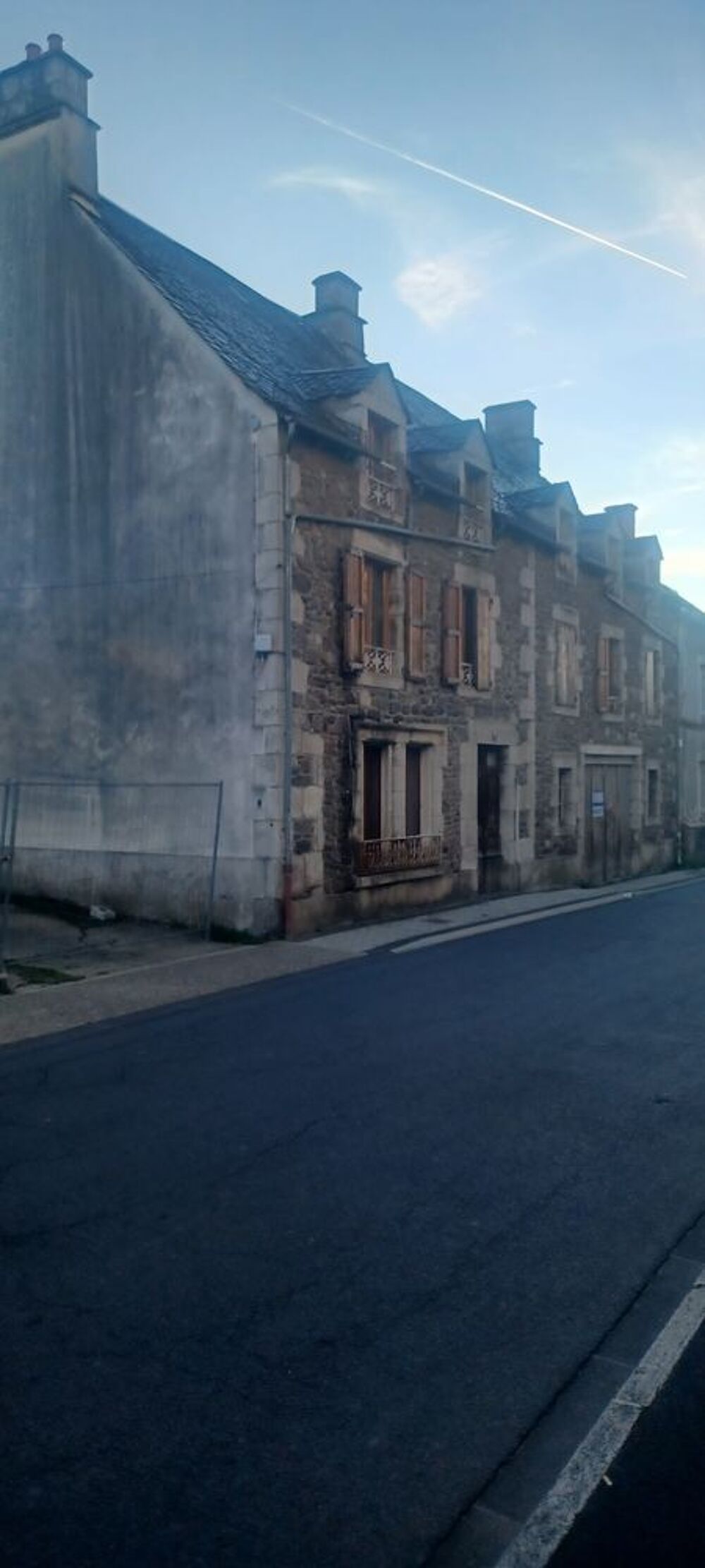Vente Immeuble Grande maison de ville Riom-ès-montagnes