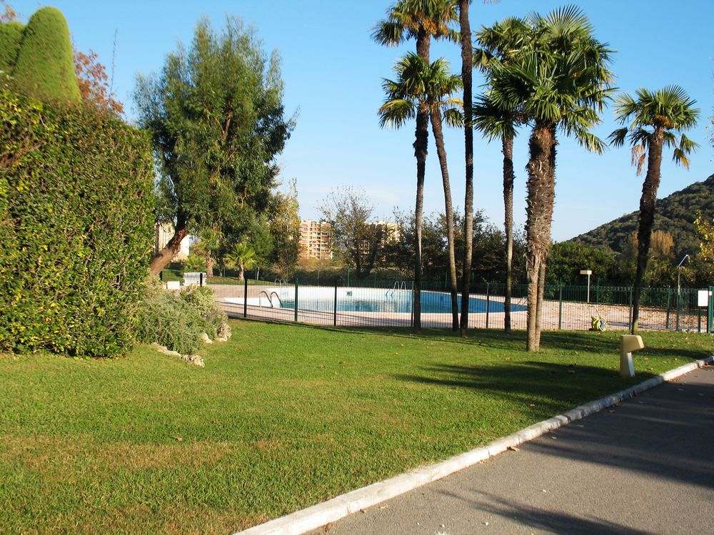   MANDELIEU CHARMANT  REZ DE JARDIN  Provence-Alpes-Cte d'Azur, Mandelieu-la-Napoule (06210)