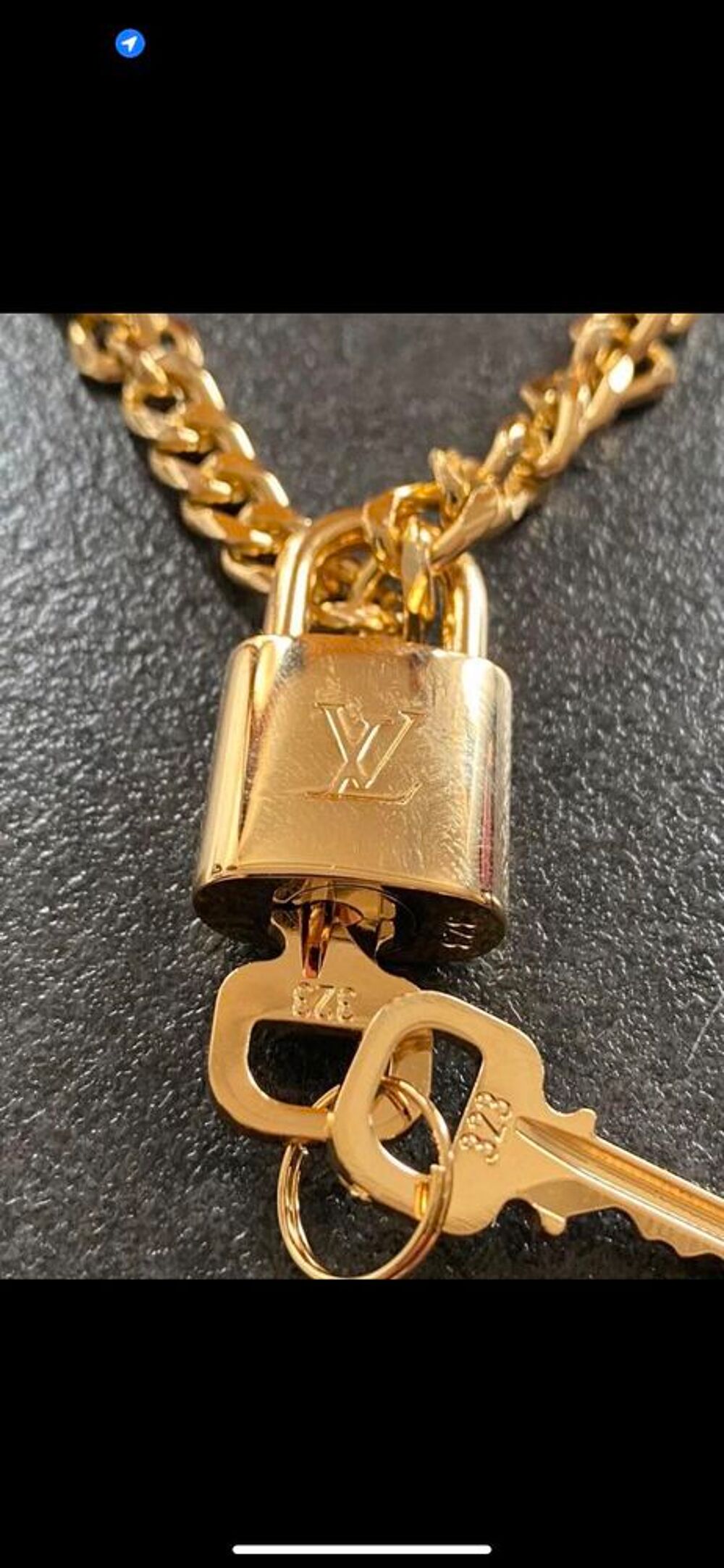 collier pendentif Bijoux et montres
