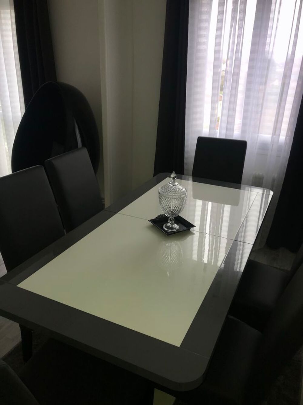 salle &agrave; manger Meubles