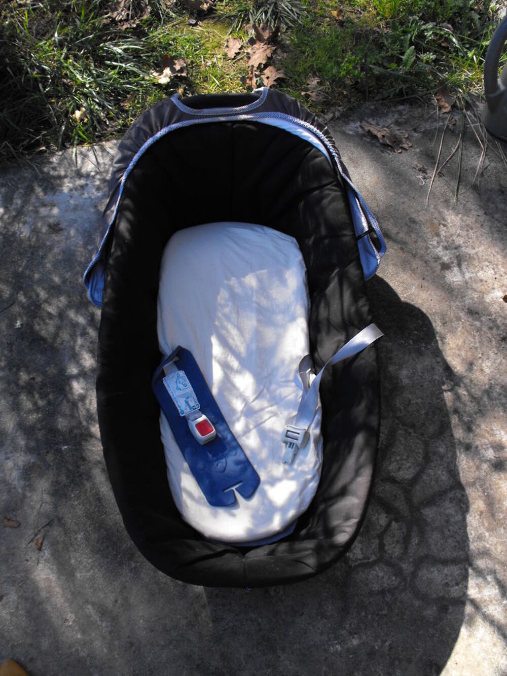 Nacelle b&eacute;b&eacute;. Puériculture