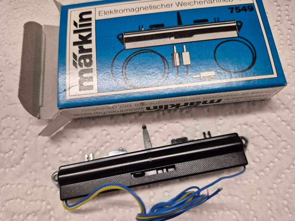 El&eacute;ments pour mod&eacute;lisme ferroviaire Marklin 3 rails Jeux / jouets