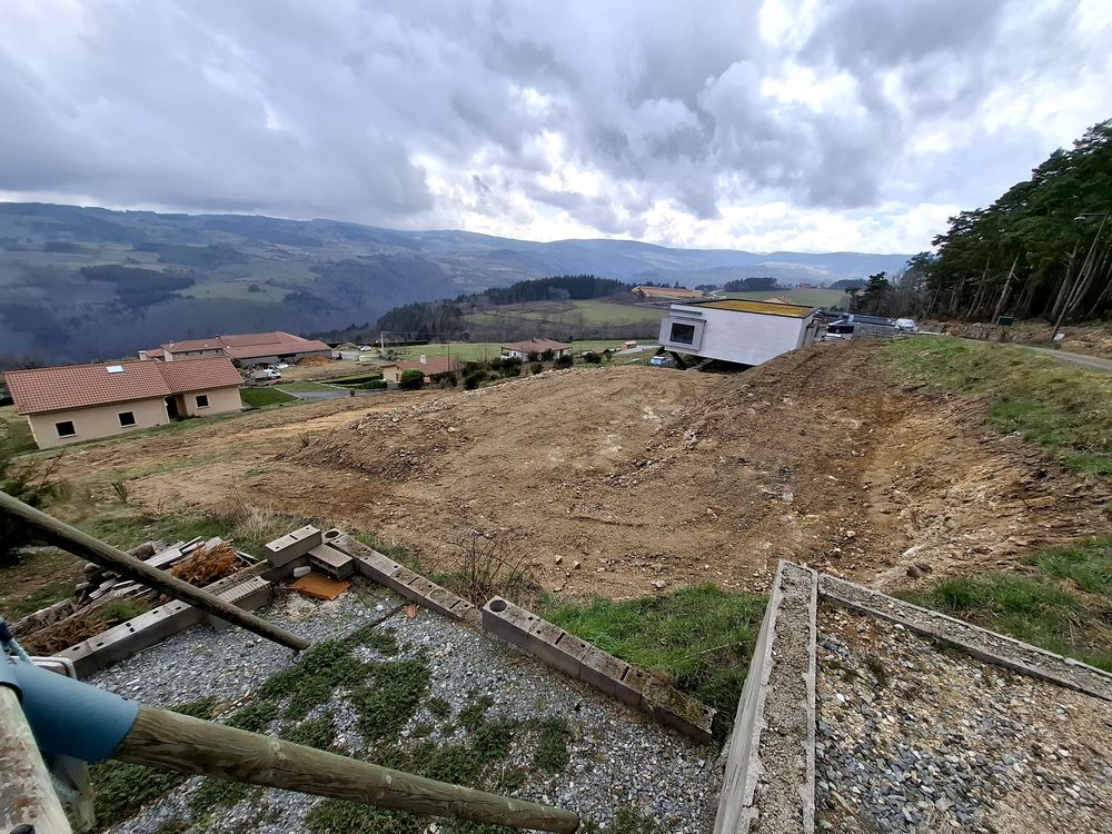 Vente Terrain A saisir terrain constructible terrassé et viabilisé Saint-georges-en-couzan