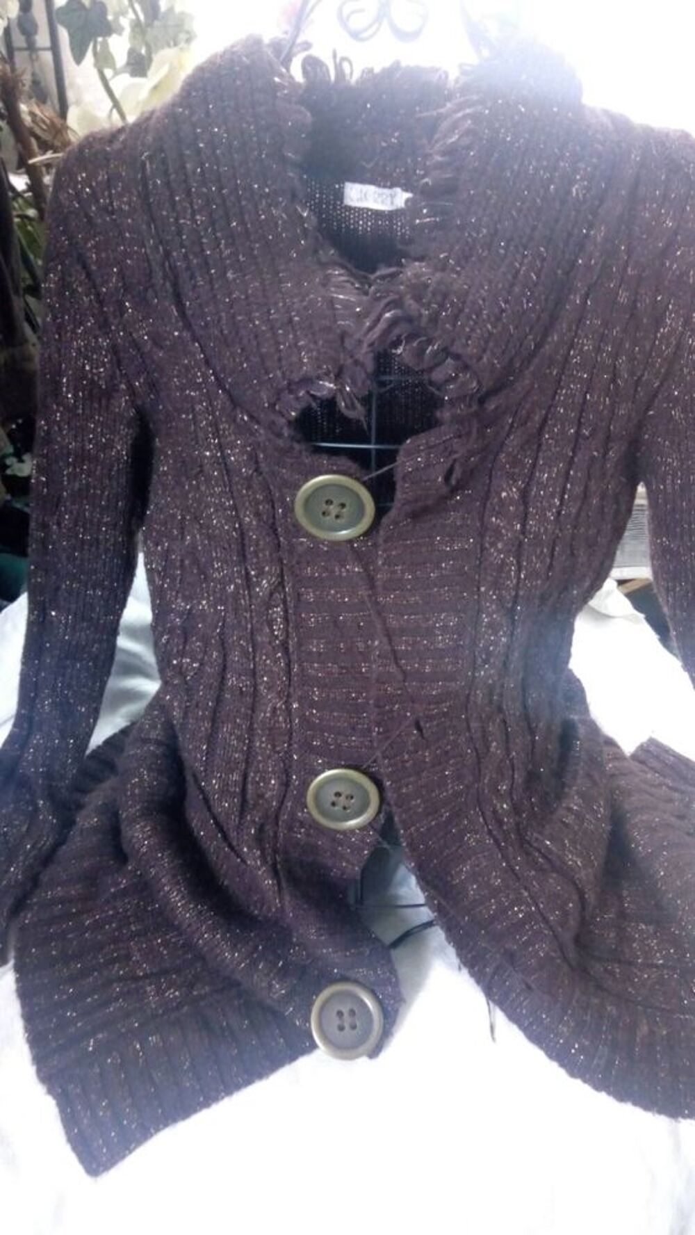 gilet chocolat &agrave; fil dor&eacute; T.2 Vêtements