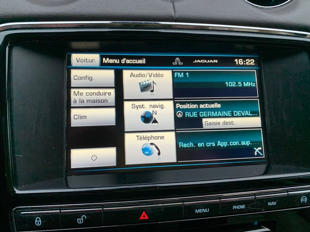 XJ V6 3.0 - 275 Diesel Luxe Premium Empattement Court A 2015 occasion 59310 Auchy-lez-Orchies