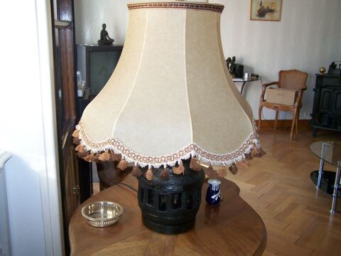 Belle lampe 'Moyeu en bois  électrifiée-lampe éco Neuve:19€
19 Dieppe (76)