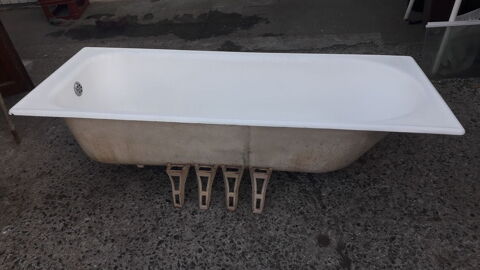 Baignoire sur pieds en fonte 1900. 60 Flers-en-Escrebieux (59)