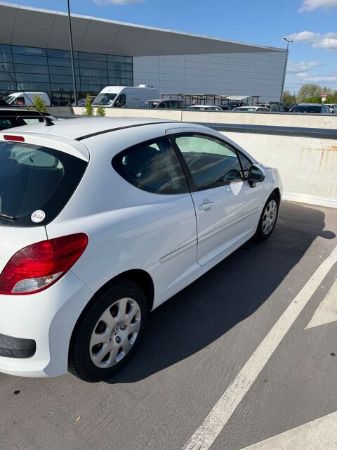 Peugeot 207 soci&eacute;t&eacute; 2 places 1,4L hdi