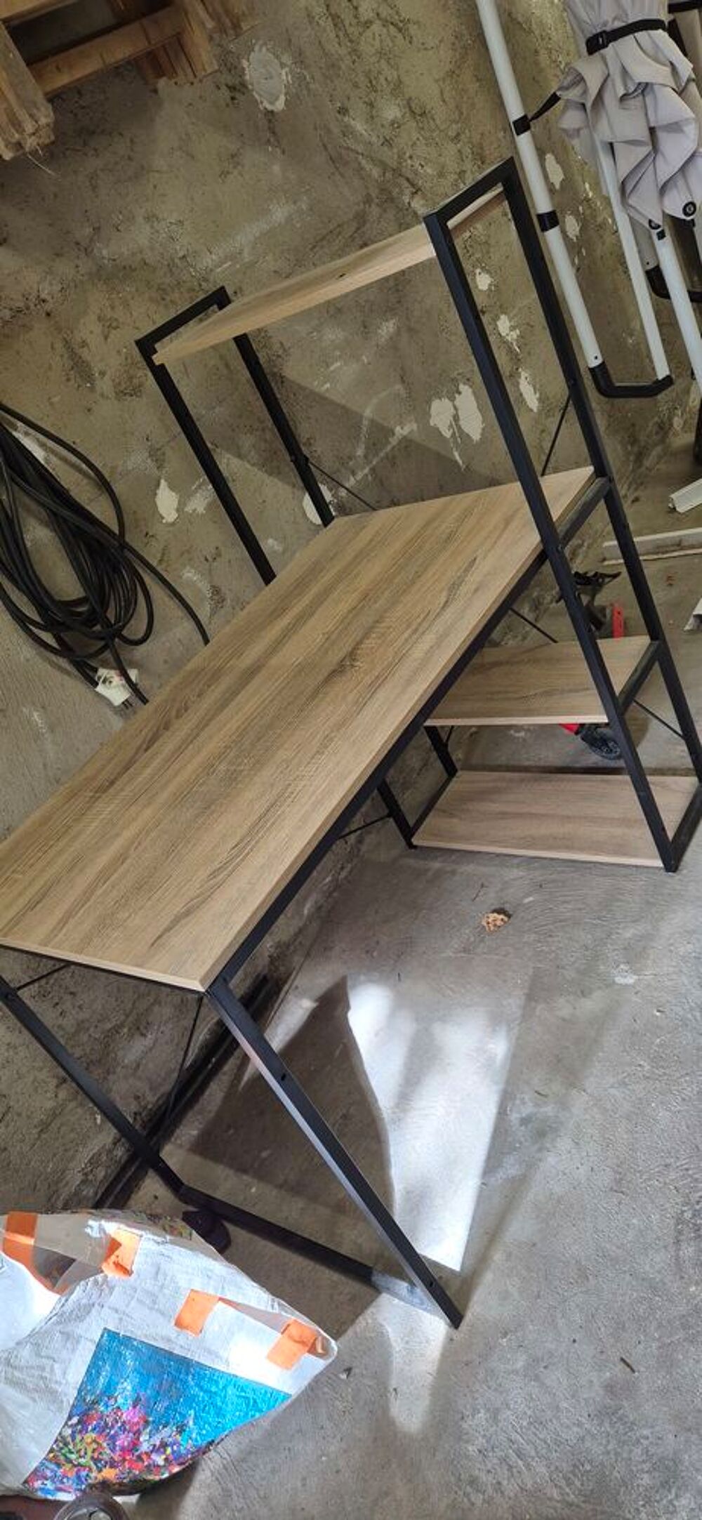bureau jamais servi Meubles