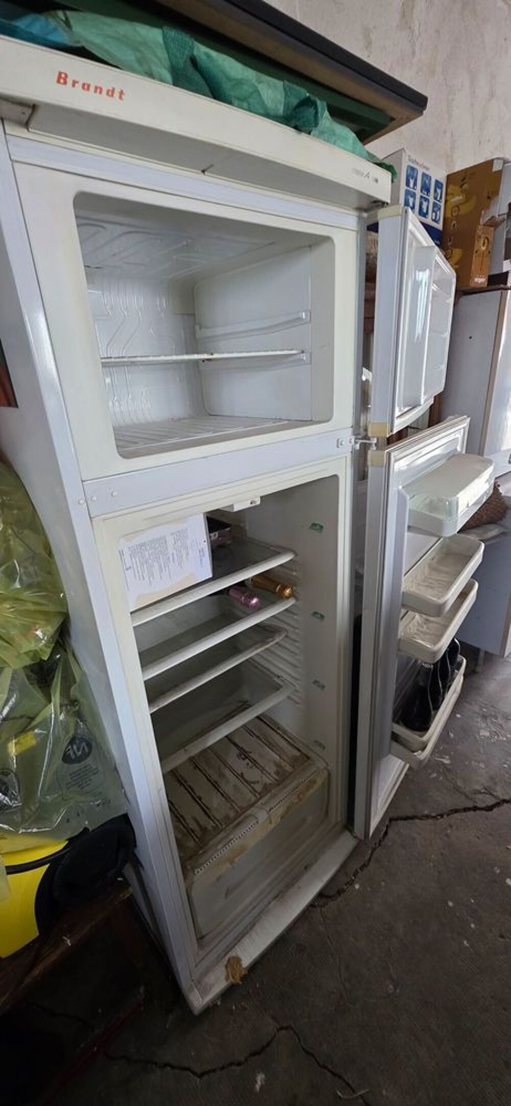 DONNE REFRIGERATEUR EN ETAT DE MARCHE 
Electroménager