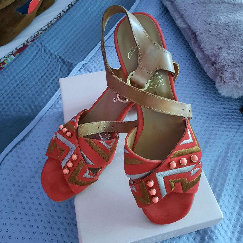 Annonce -occasion tr&egrave;s int&eacute;ressante &agrave; saisir Chaussures