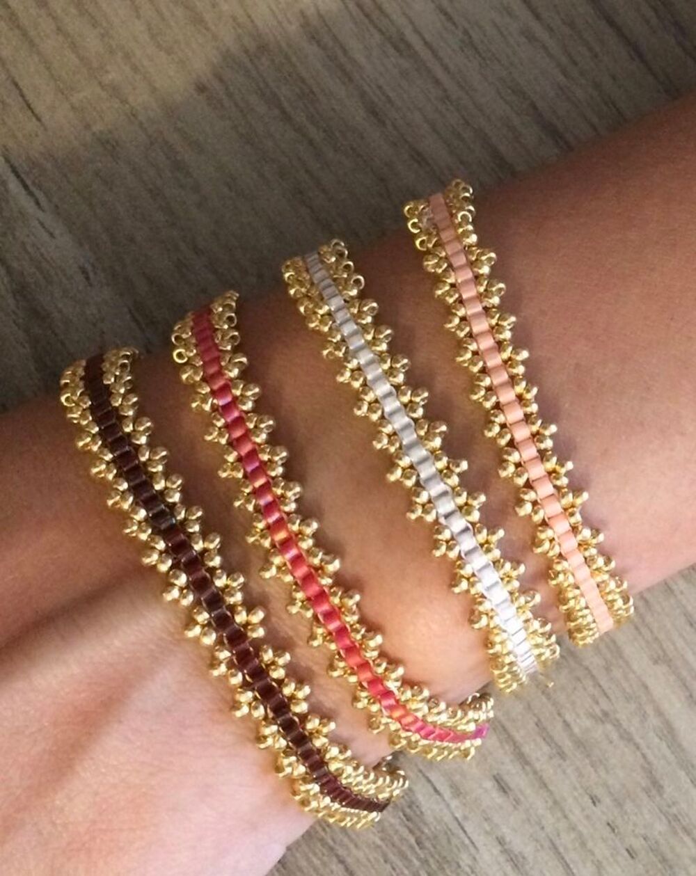 Bracelet r&eacute;alis&eacute; enti&egrave;rement main Bijoux et montres