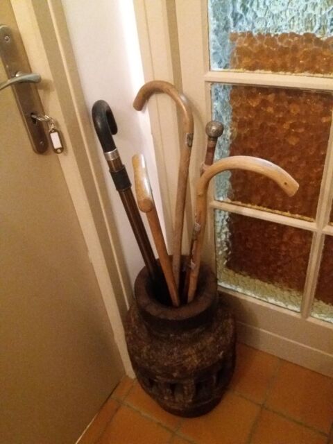 PORTE PARAPLUIES ET CANNES 45 Saint-Hilaire-de-Riez (85)