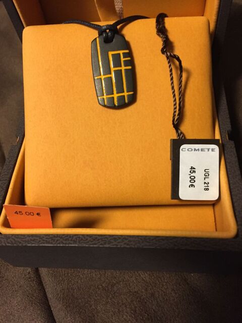 collier marque comte UGL 218 45 La Ciotat (13)