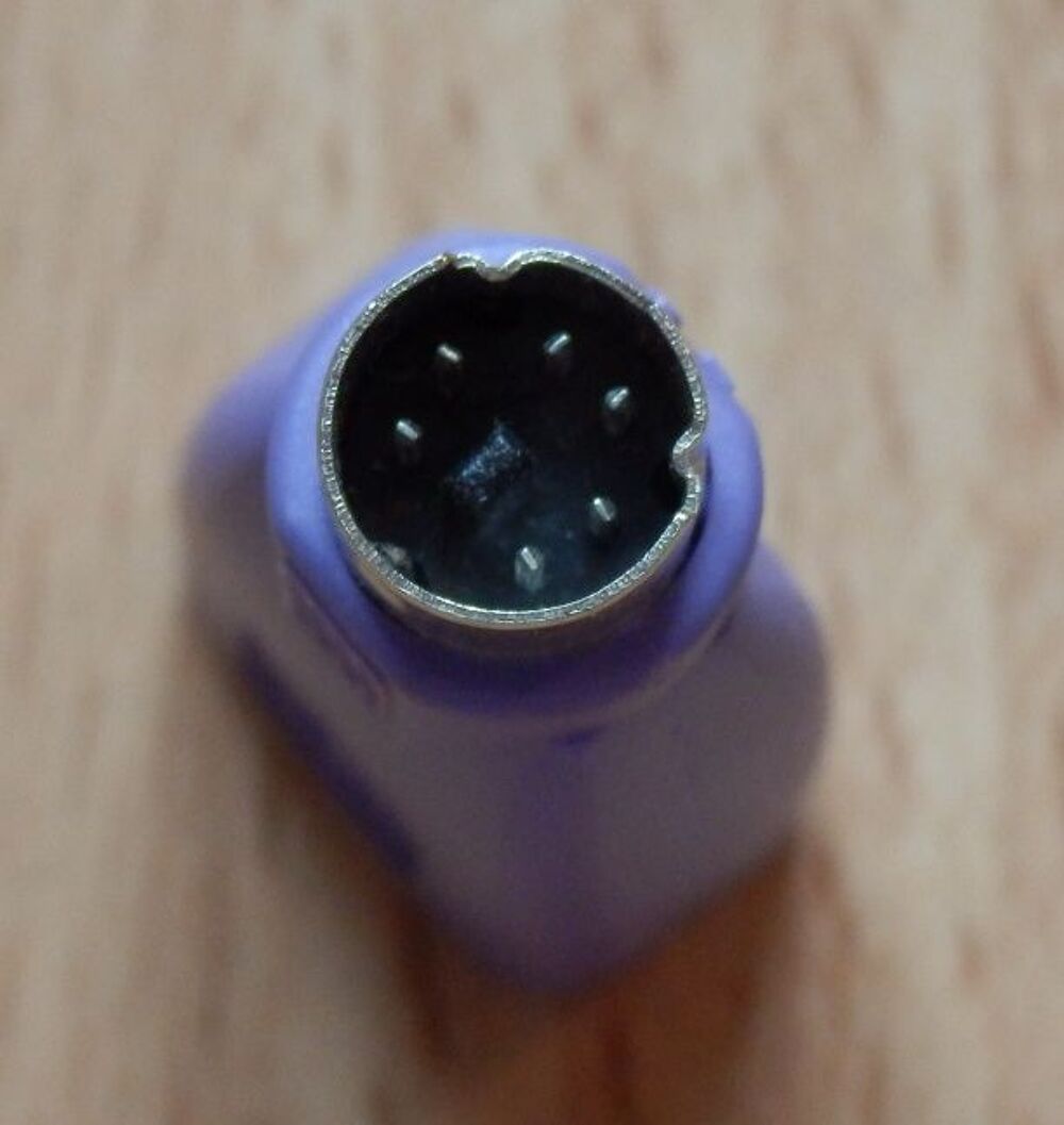 Adaptateur Mini DIN 6 broches m&acirc;le VIOLET : NEUF Matériel informatique