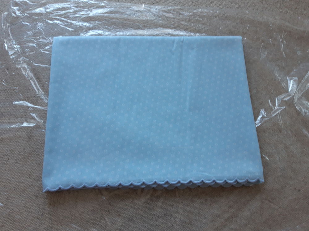 1 Drap plat bleu ciel pour lits de 90cm Décoration