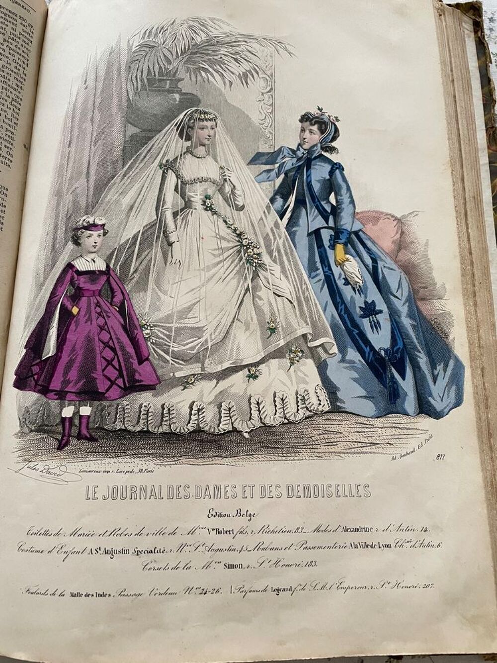 LIVRE ANCIEN DE MODE Décoration