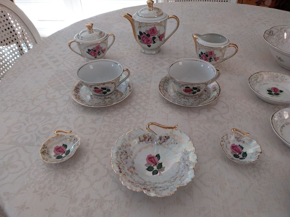 Service &agrave; th&eacute; et &agrave; desserts en porcelaine fine Colombia 1950 Décoration
