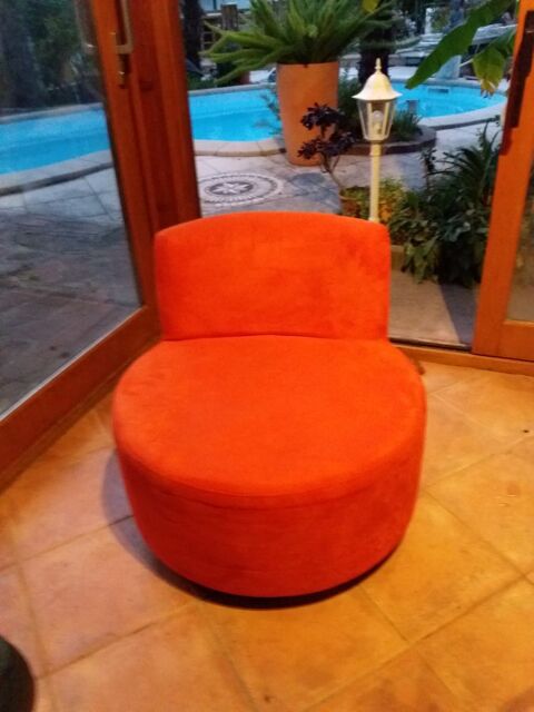 BELLE CHAUFEUSE ROUGE PIVOTANTE 50 Culoz (01)