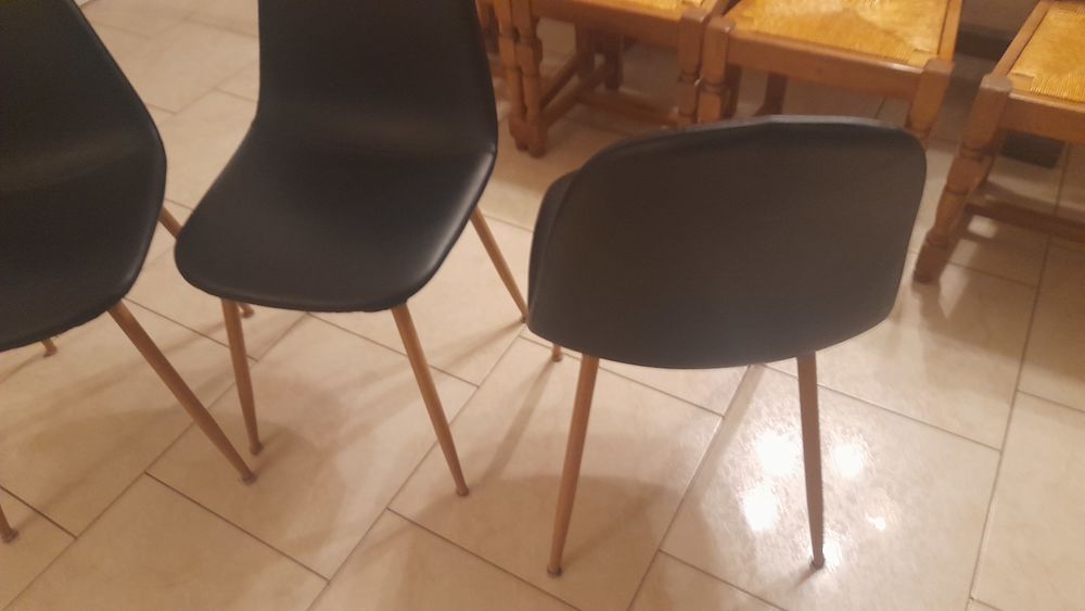 6 chaises de marques Meubles
