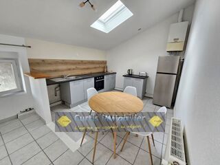  Appartement à louer 3 pièces 79 m²