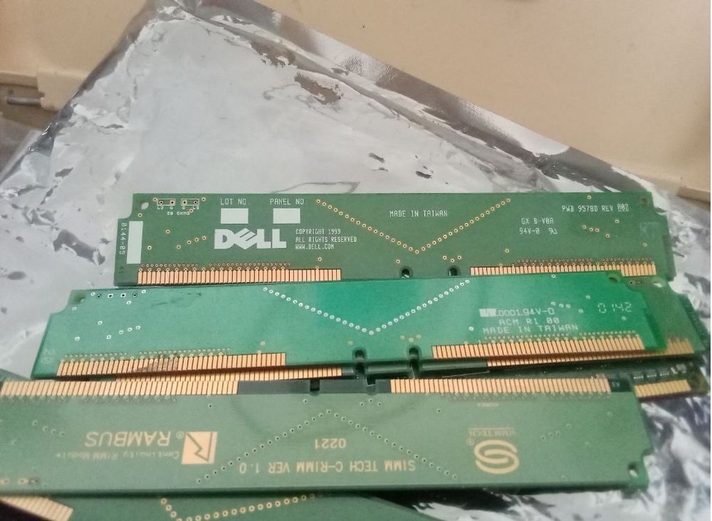Trois bouchons de terminaison DELL Sp&eacute;cifiques Matériel informatique