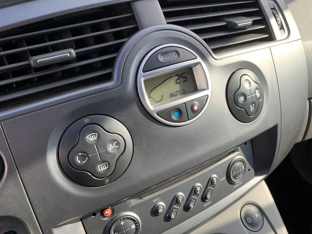 Sc&eacute;nic II Scenic 1.5 dCi 105 Euro 4 Confort Dynamique 2006 occasion 01240 Marlieux