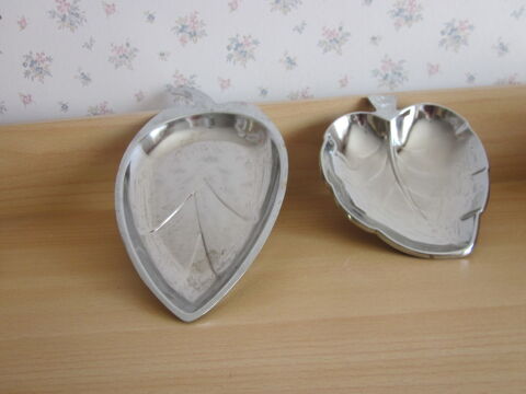 2 coupelles en inox 1 Soucelles (49)