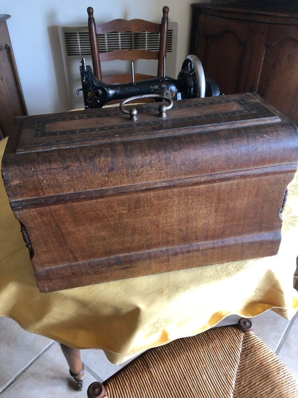 Machine &agrave; coudre Victoria fin XIXe si&egrave;cle 