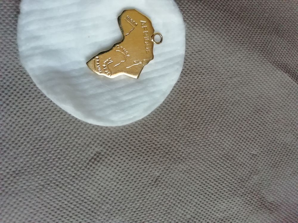 Pendentif Afrique Bijoux et montres