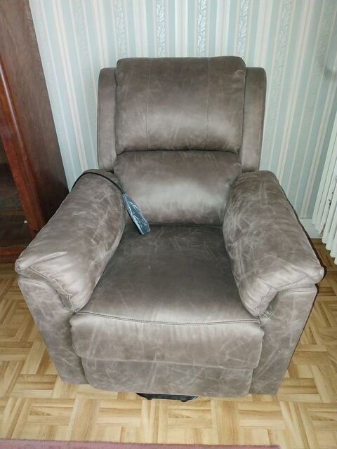 fauteuil de repos �lectrique  200 Noisy-le-Sec (93)