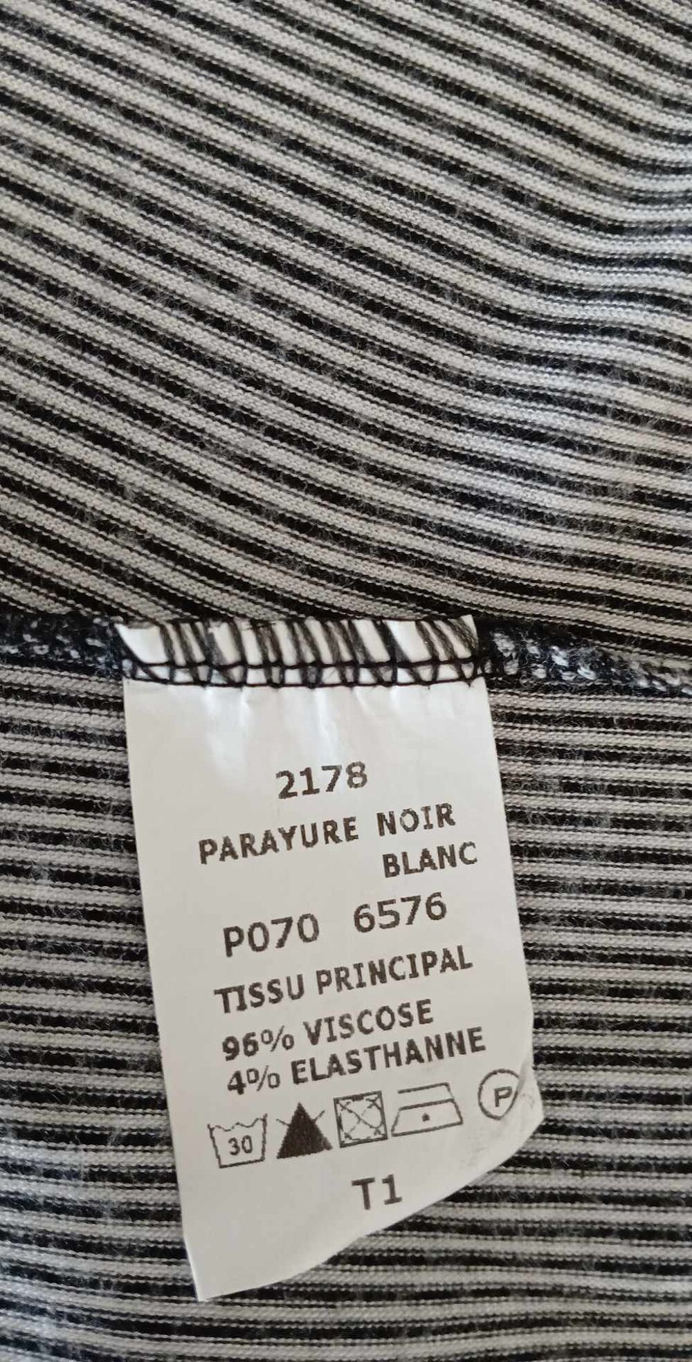 AG-ve06 gilet/cardigan &agrave; rayures T1 ou 16 ans Vêtements