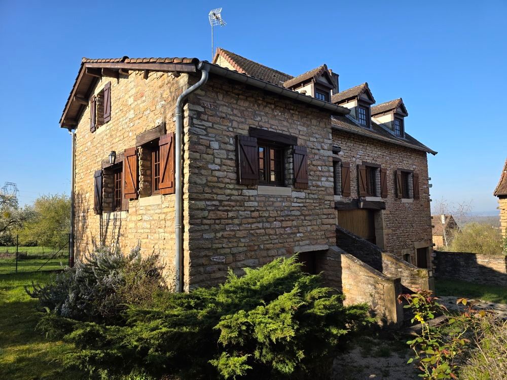 Vente Maison Secteur Brancion Bourgogne Sud. Grande maison de caractère. La chapelle-sous-brancion