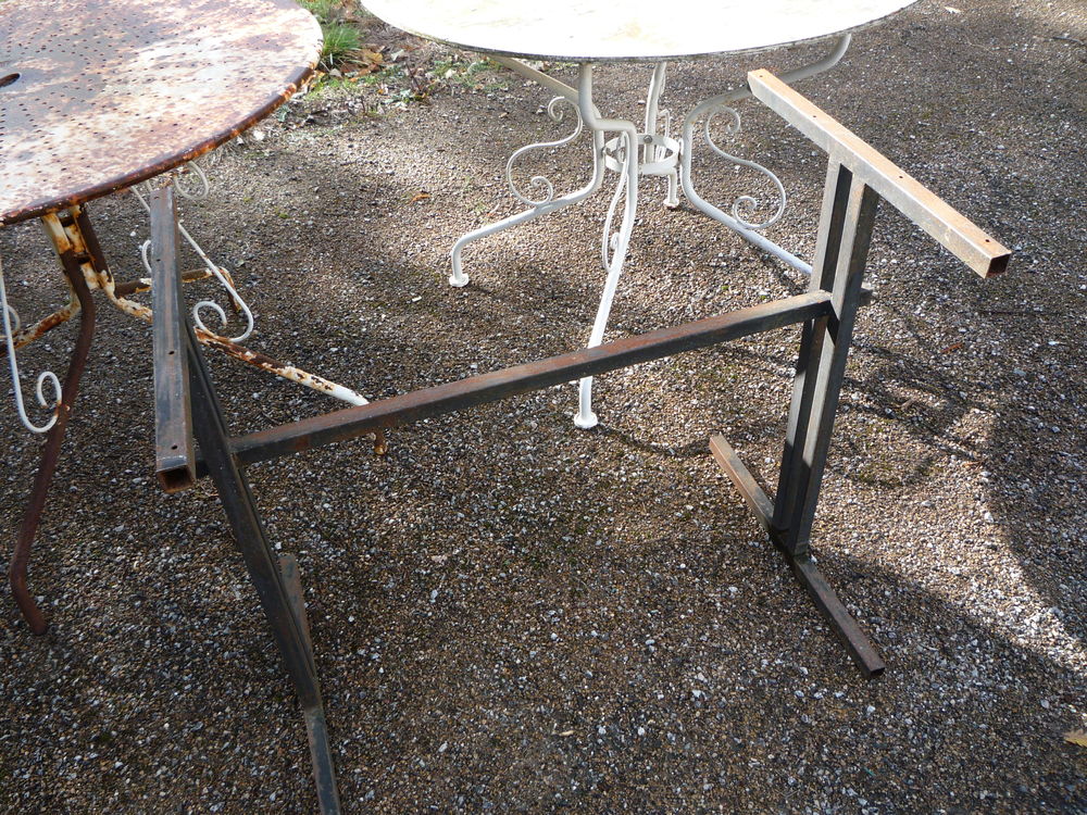 Table ronde fer forg&eacute; / structure Meubles