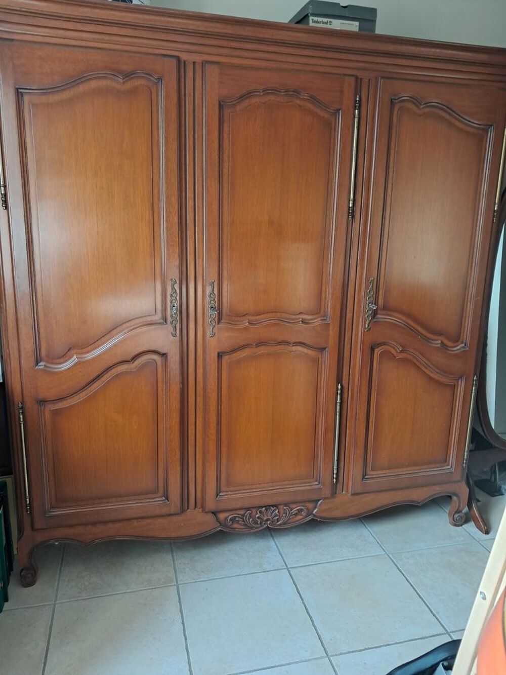 ARMOIRE EN MERISIER 3 PORTES Meubles