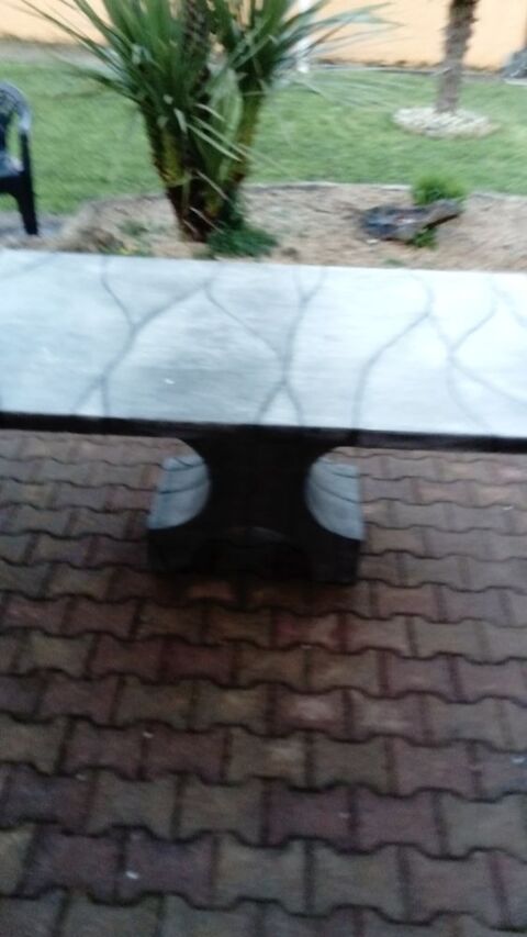 table extérieur 700 Voulon (86)