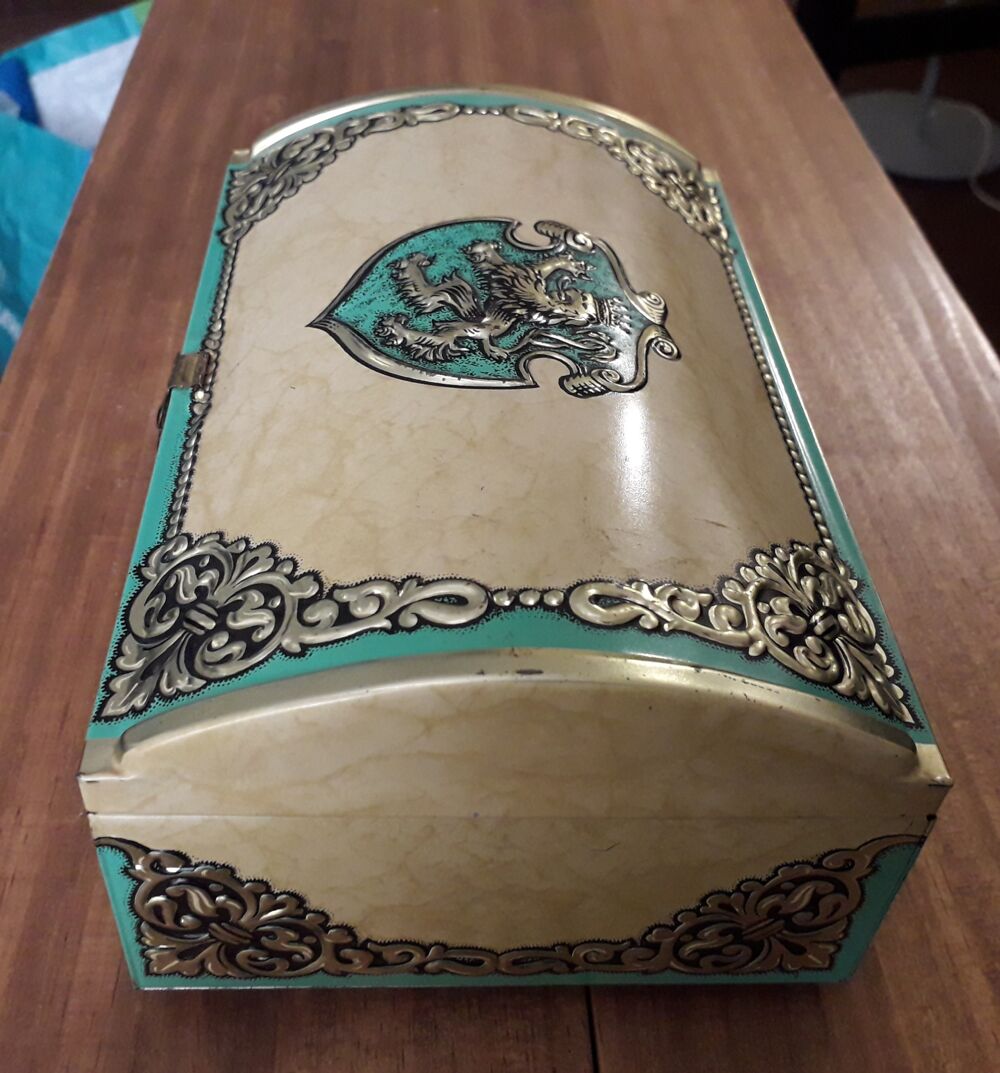 Vintage boite en m&eacute;tal chocolats Belge 