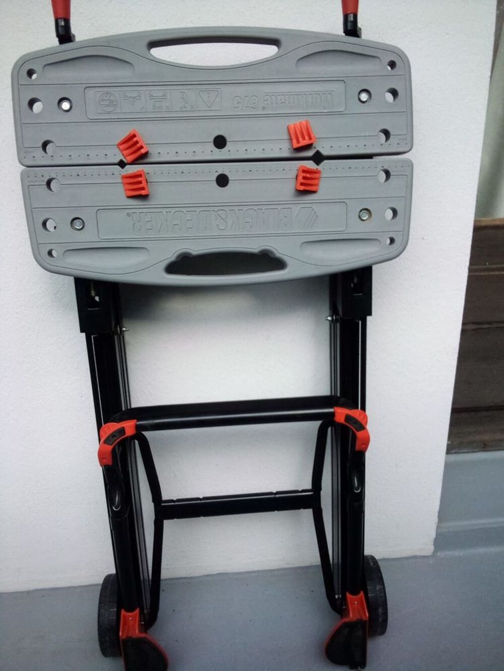 ETABLI-ETAU PLIABE BLACK ET DEKER Bricolage