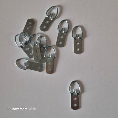 lot 10 crochets cadres en m�tal fixation murale,  cadre phot 3 Saumur (49)