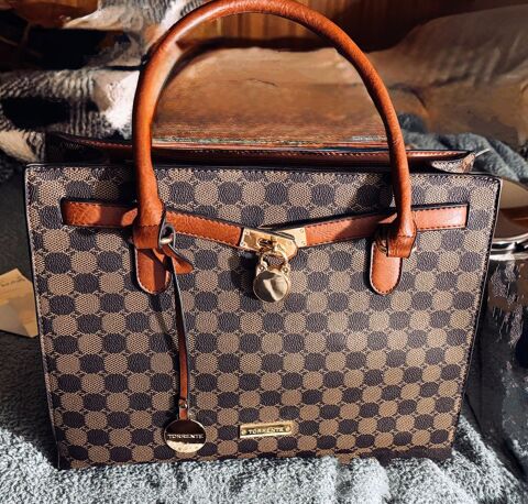 Sac    main Torrente 25 Boulogne-Billancourt (92)