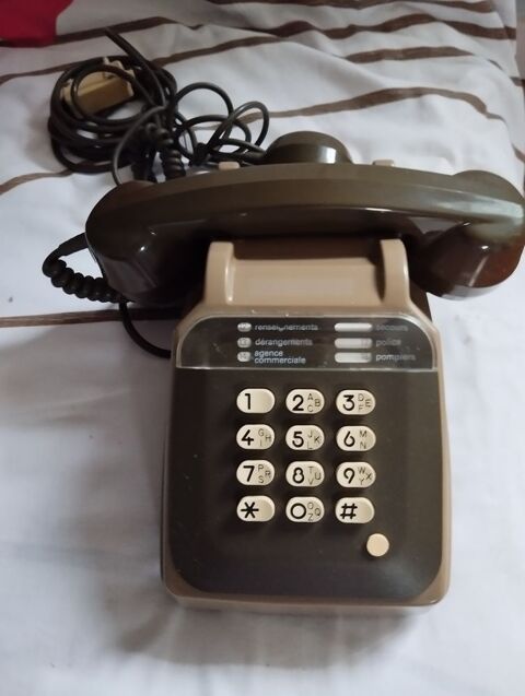 T�l�phone ancien 20 Berville (76)
