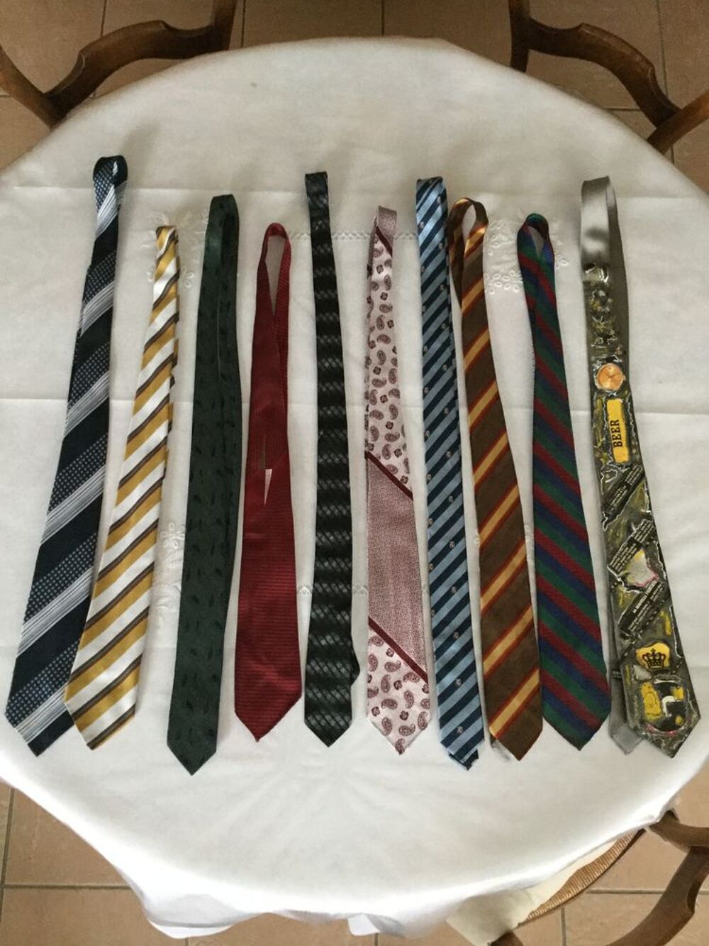 Lot de 10 cravates vintage Vêtements