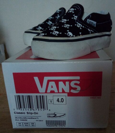 Chaussures Slip-on ? Noir/motifs crnes ? Vans ? T.19 25 Marseille 5 (13)