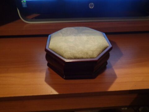 boite a musique 20 Villecomtal (12)