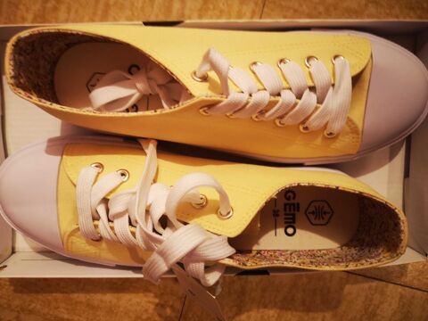 �� vendre chaussures 15 Scionzier (74)