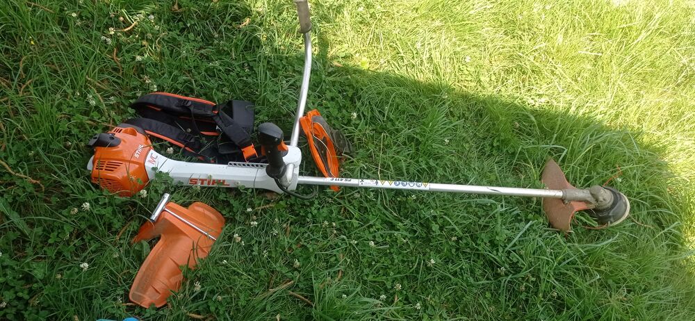 D&eacute;broussailleuse Stihl Jardin
