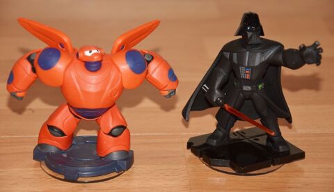 Lot de 2 figurines Disney Infinity:  Dark Vador et Baymax.  12 Gujan-Mestras (33)