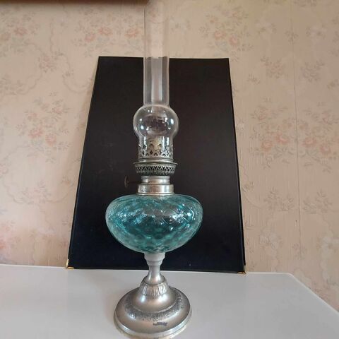 Lampe  ptrole ancienne dcoration. 25 Lavalette (11)