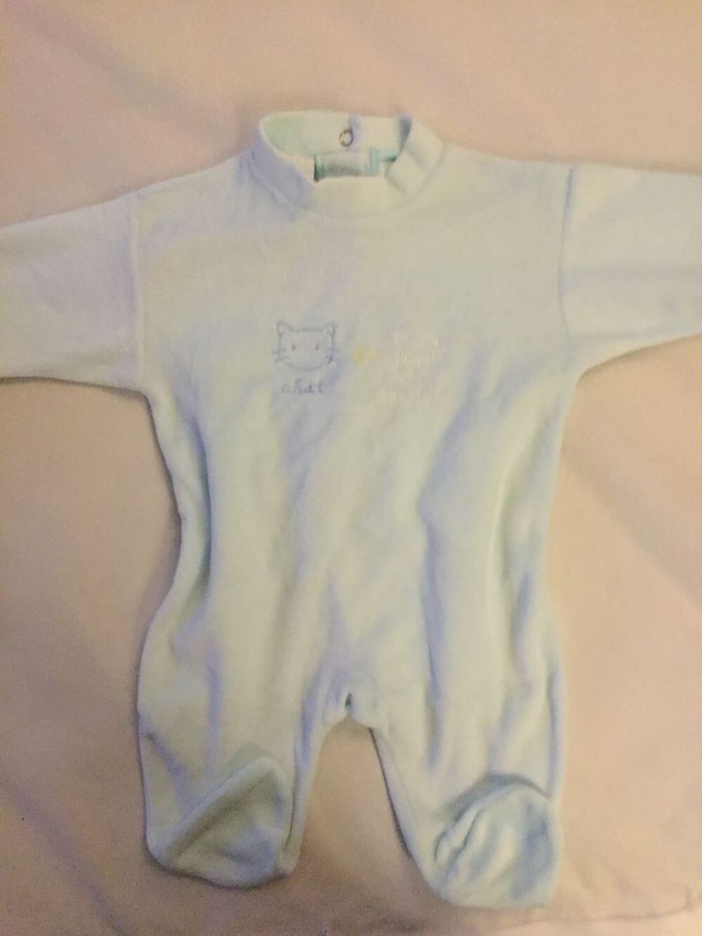 4 bodies manches longues, 1 mois, 5€ Puériculture